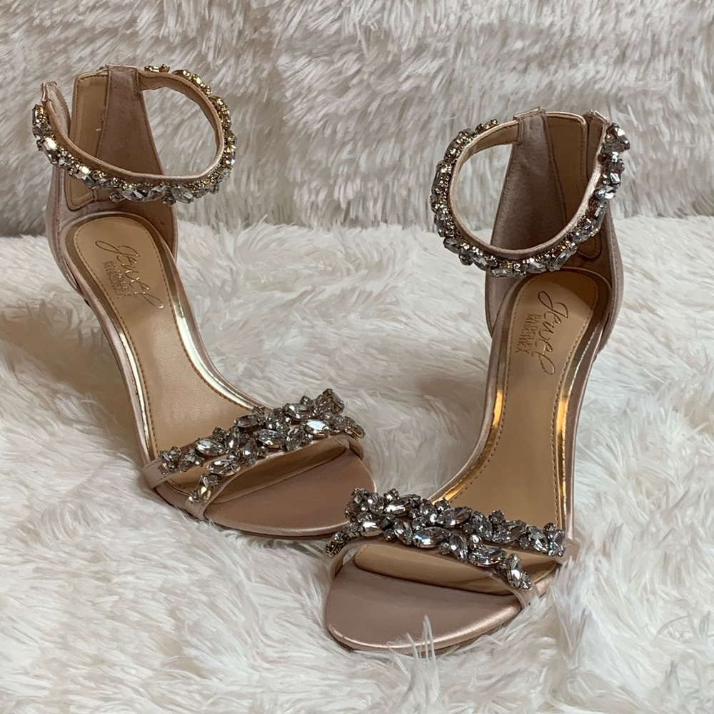 Jewel Badgley Mischka Caroline Sandal Size 5.5